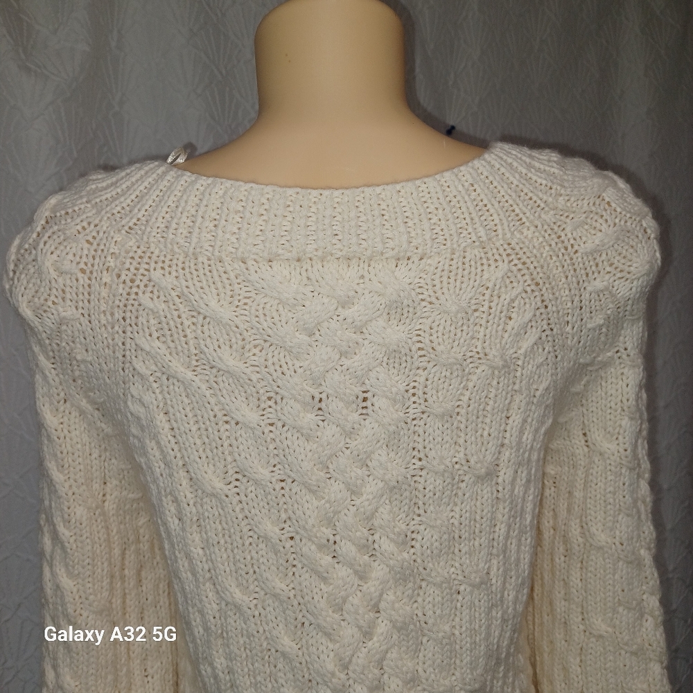 Michael Kors Women Size L  Ivory Cable Knit Sweater with Button Detail - Picture 7 of 13